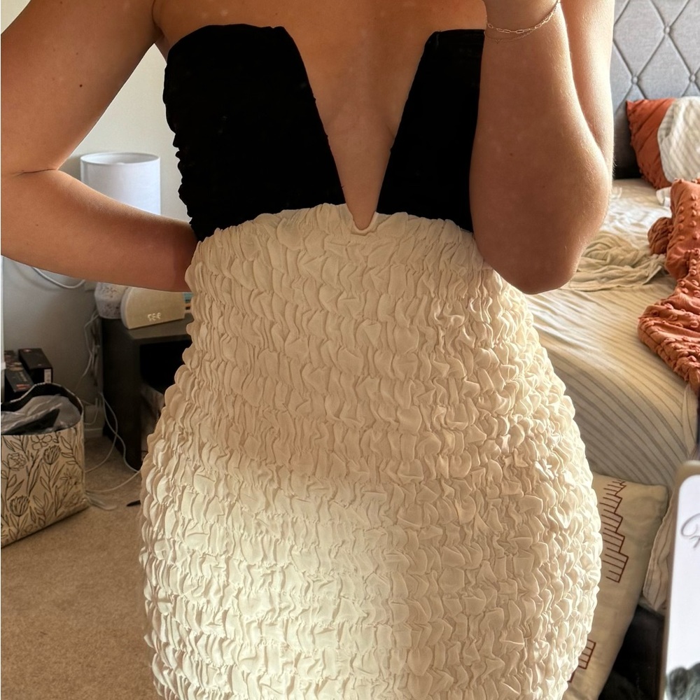 Elegant Strapless Black and Cream Dress